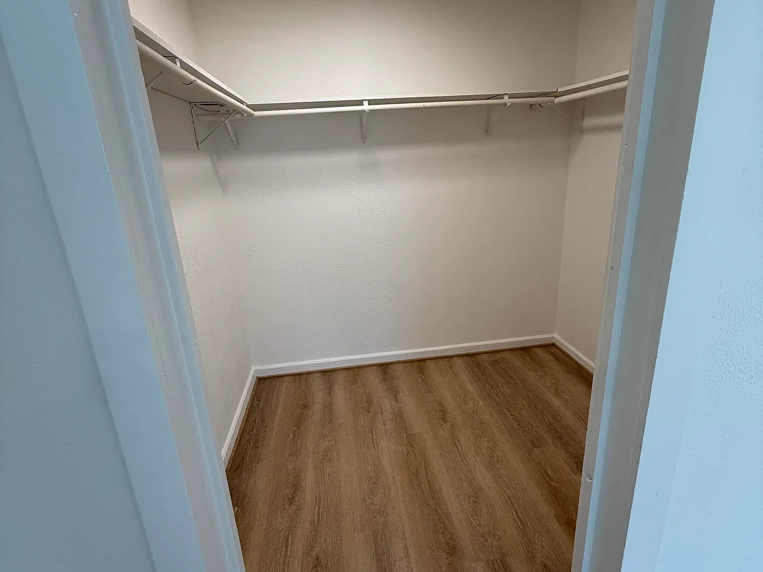 2 bed, 1013 sqft, $2,290 — Photo 4