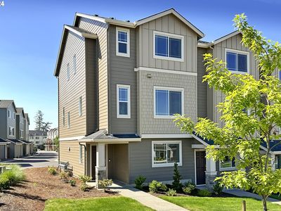 15055 NW Rosina Ln, Portland, OR, 97229