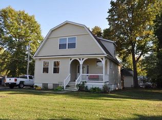 8440 Lackland Rd, Saint Louis, MO 63114