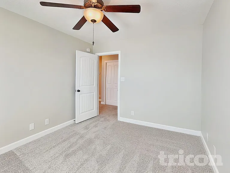 685 Ellie Nat Dr — Photo 9