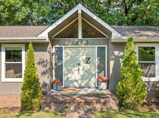 1303 Rockdale Ln, Hixson, TN 37343