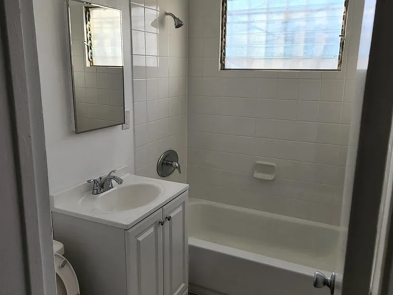 12101 Pacific Ave #6 — Photo 9