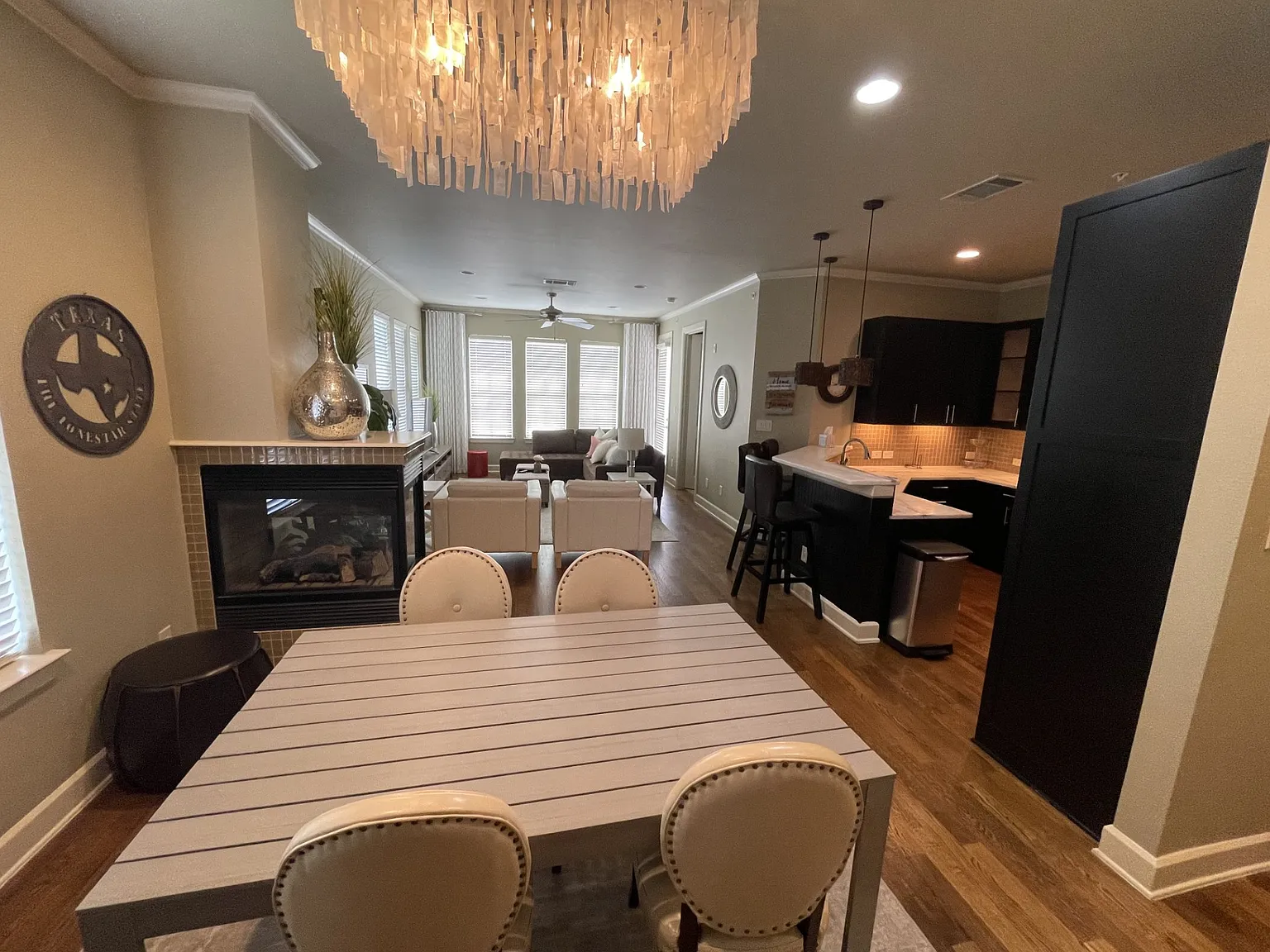 4 bed, 1807 sqft, $4,000 — Photo 4