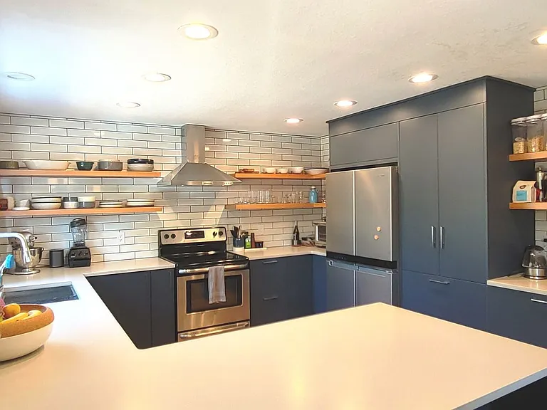 16505 NW Joscelyn St — Photo 2