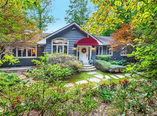 2646 W Club Blvd, Lake Toxaway, NC 28747