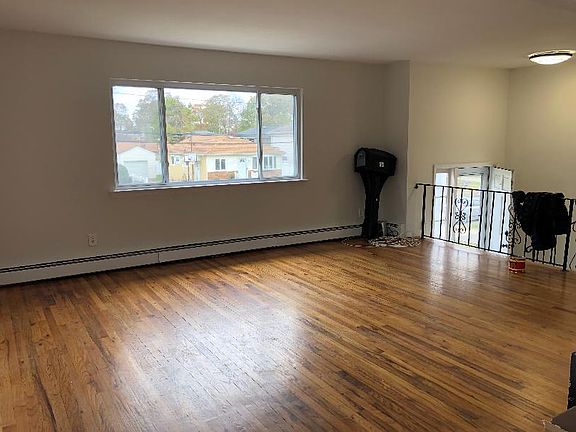 3rd image of 65 Madison St