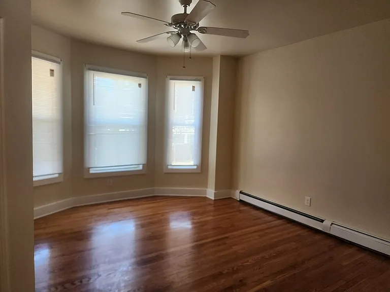 157 N Clinton St #B — Photo 8