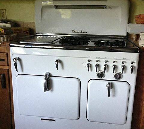 Kitchen oven