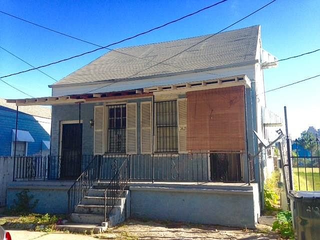 1st image of 2621 Jackson Ave