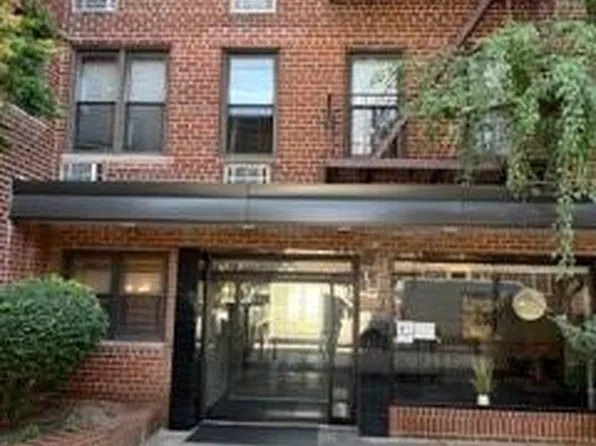 1855 East 12th Street 4M image 1 of 8