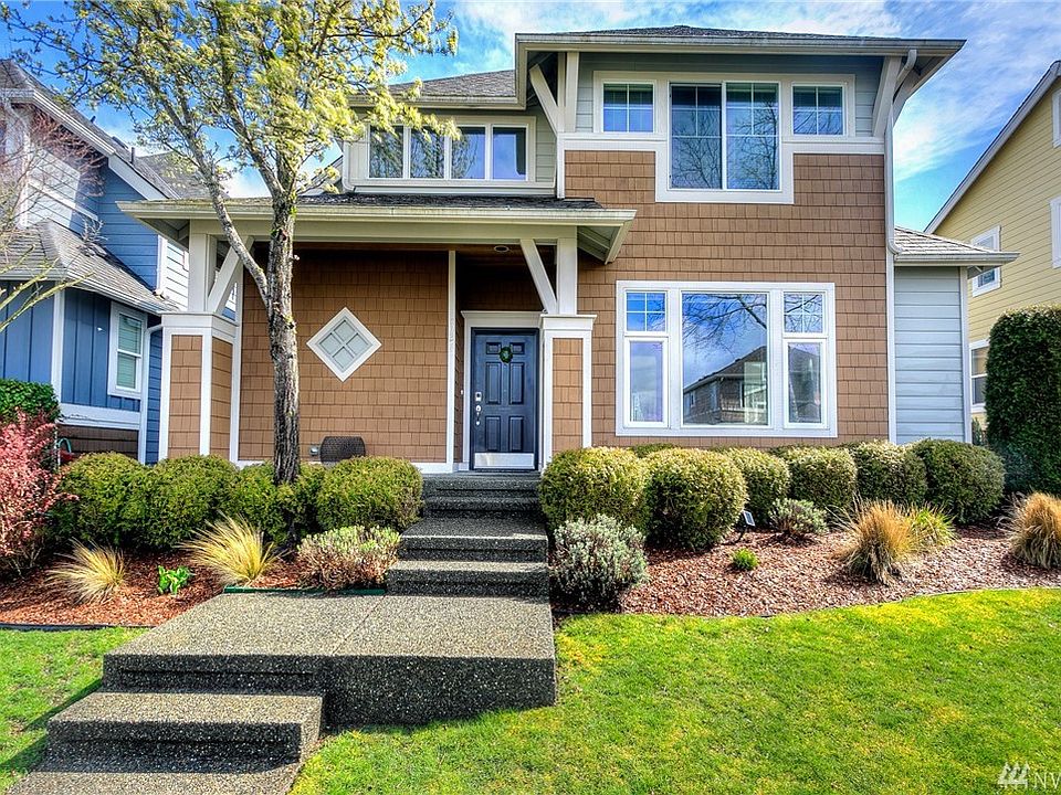 1st image of 2024 25th Ave NE