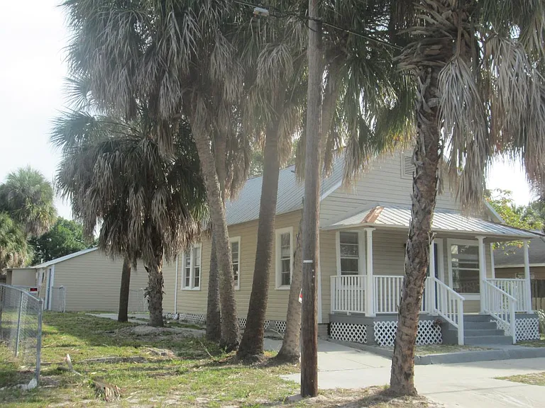 2105 W Nassau St #A — Photo 13