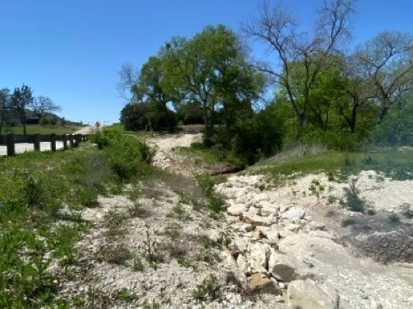 7631 Woodstream Rd, Midlothian, TX 76065