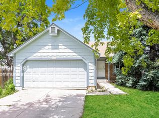3904 S Espana St, Aurora, CO 80013