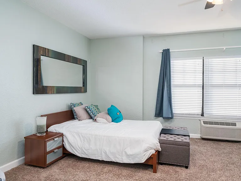 250 Westlawn Dr #605 — Photo 11