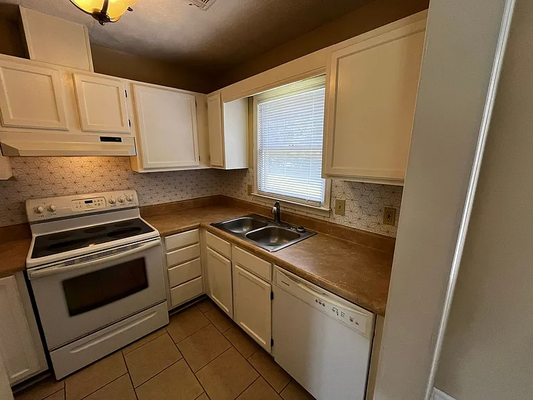 103 Red Canyon Rd — Photo 4