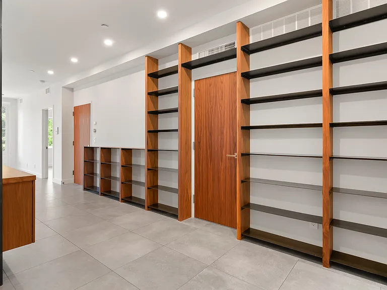 316 19th St #PENTHOUSE — Photo 4