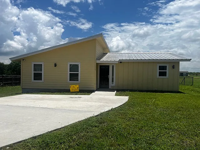 116 Harlequin Cv — Photo 1