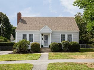 7 Sherwood Rd, Stoneham, MA 02180