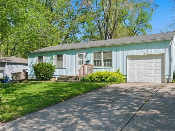 8604 E 93rd Pl, Kansas City, MO 64138