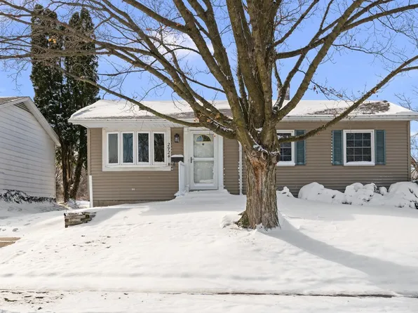 2924 N Lincoln Ave, Davenport, IA 52804