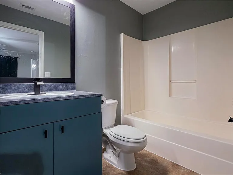 7319 Albany Rd — Photo 16