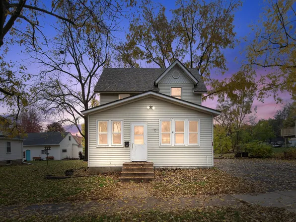 2577 4th Ave E, North Saint Paul, MN 55109