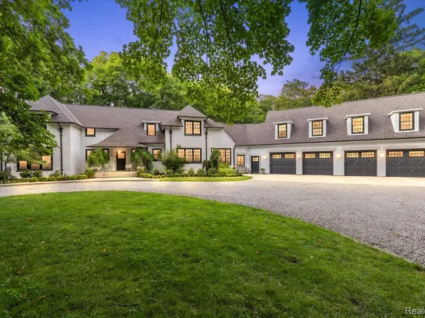 31505 Kennoway Ct, Beverly Hills, MI 48025