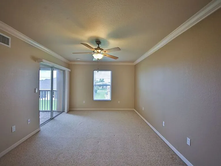 Santa Barbara Villas - Move in Special — Photo 55