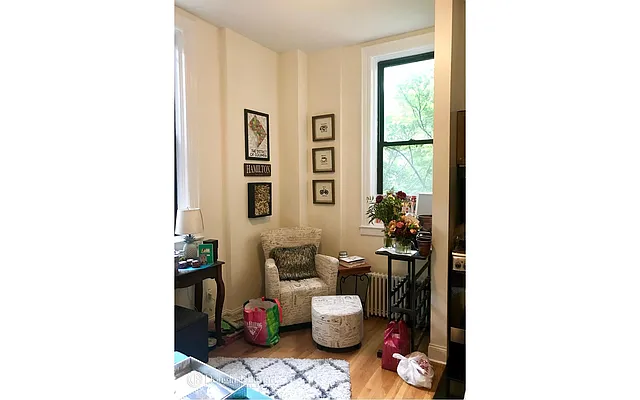 Rented by Douglas Elliman | media 21