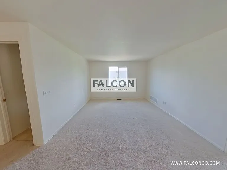 6536 Graymont Dr — Photo 12