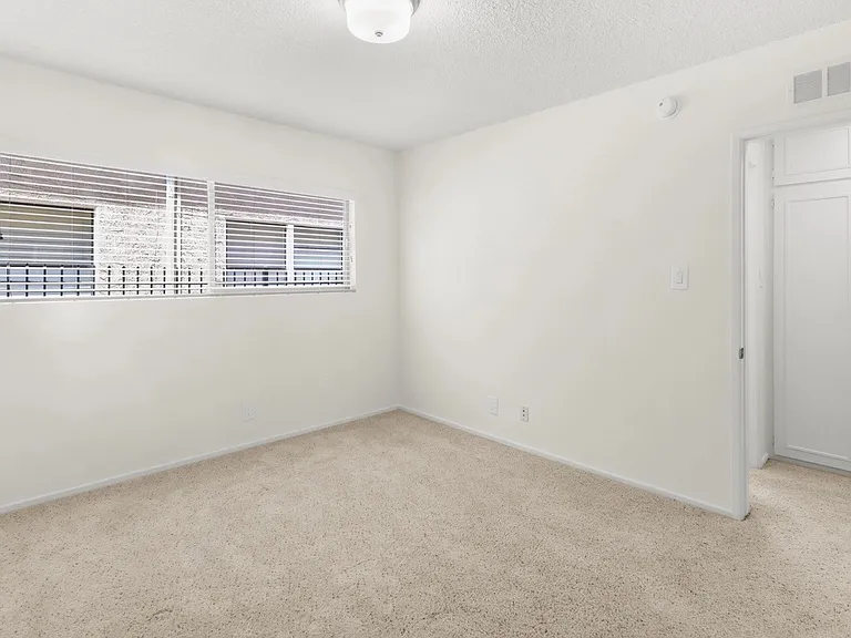 1226 McClellan Dr #5 — Photo 17