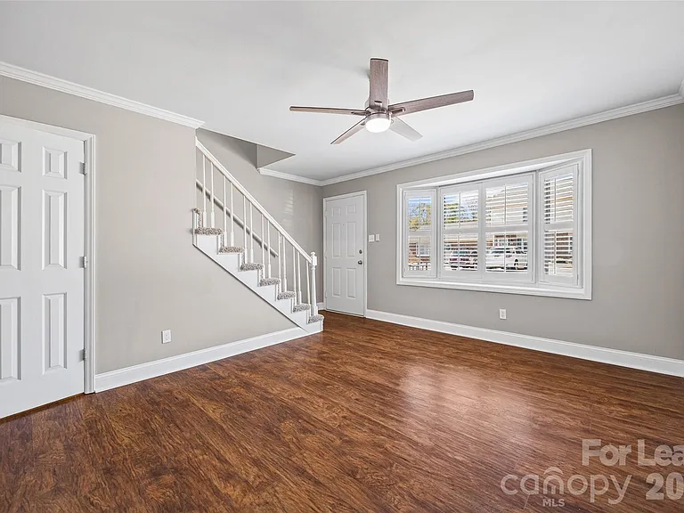 1933 Ebenezer Rd — Photo 6