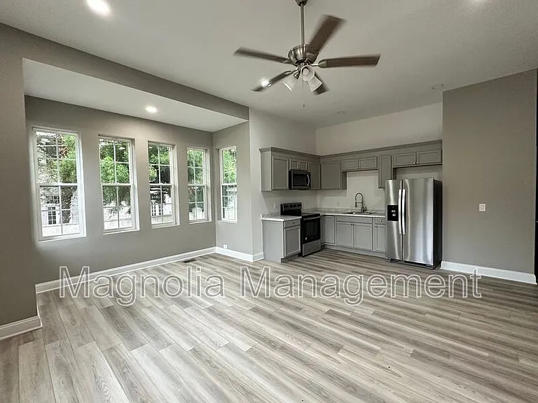 252 Gholson Ave #A — Photo 9
