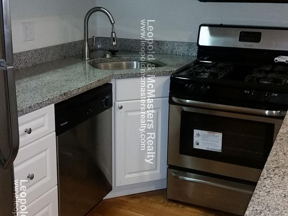 1st image of 56 Egmont St #14