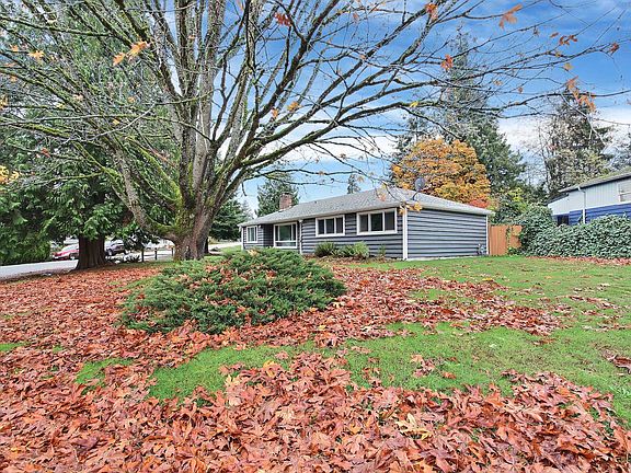4th image of 21202 30th Ave S