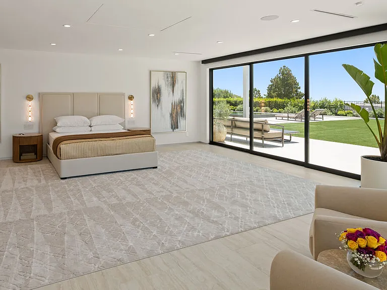 365 Trousdale Pl — Photo 31