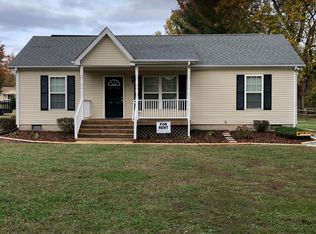 8219 Weedonville Dr, King George, VA 22485