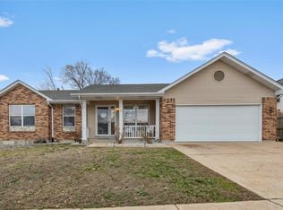 5728 Whitefalls Ct, Saint Louis, MO 63129