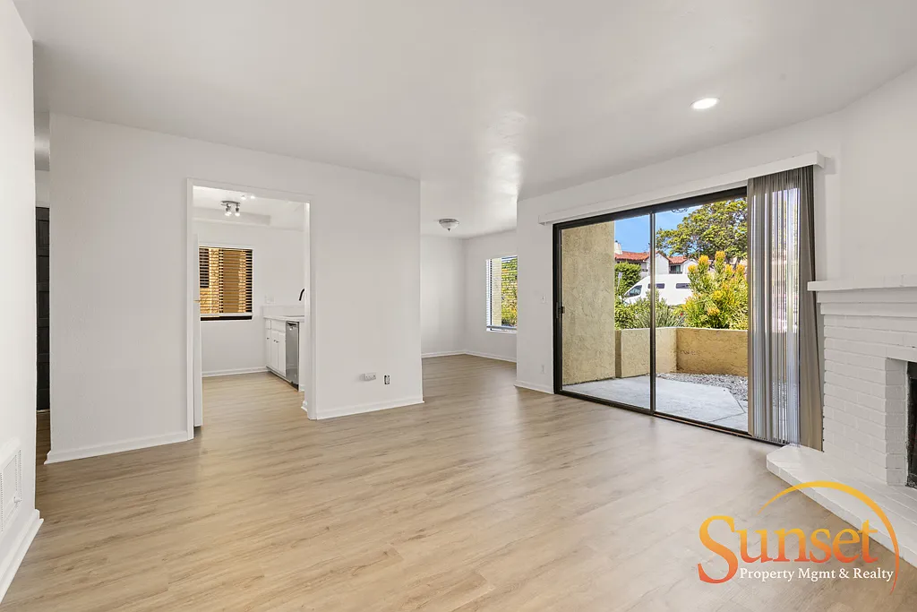 2 bed, 1050 sqft, $3,895 — Photo 2