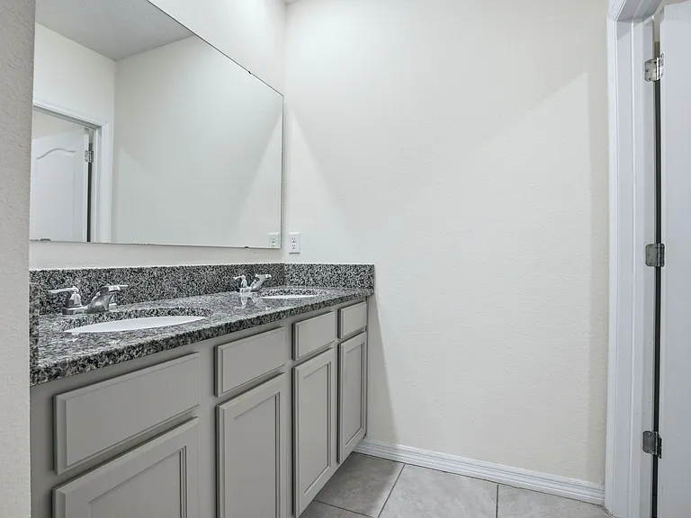 11338 Amber Ridge Dr — Photo 32