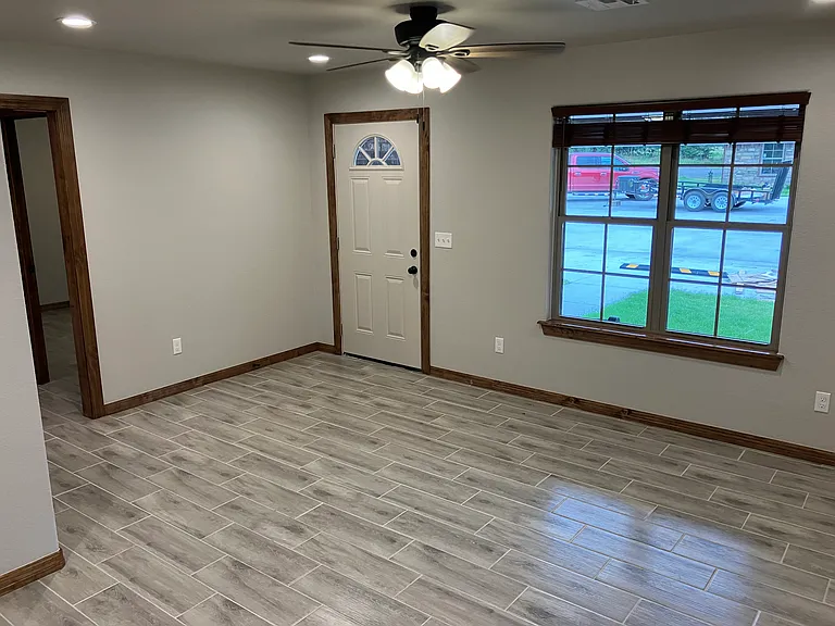 566 Corn St #566 — Photo 6