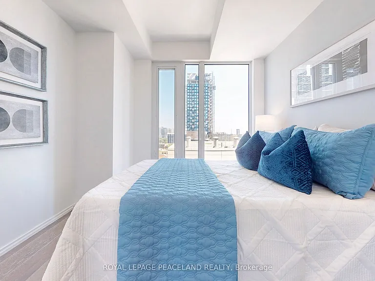 68 Shuter St #1810 — Photo 17