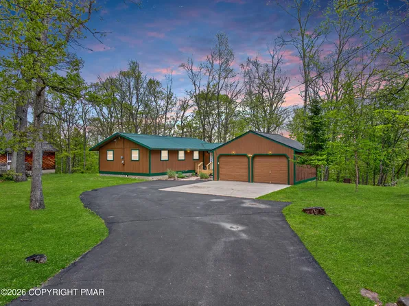 307 Timber Hill Rd, Henryville, PA 18332