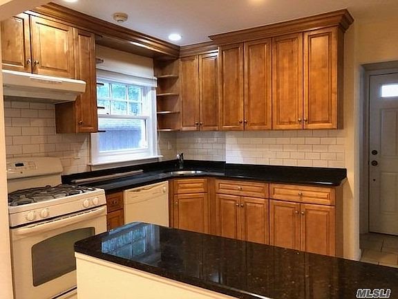 4th image of 5216 Browvale Ln