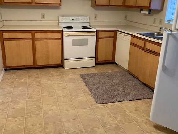 2nd image of 734 Ryan St #Fb