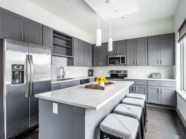 2407 8th Ave S APT 304, Nashville, TN 37204