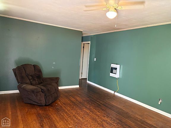 5th image of 902 Tony Dr