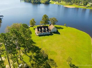 446D Walker Ln SW, Baxley, GA 31513