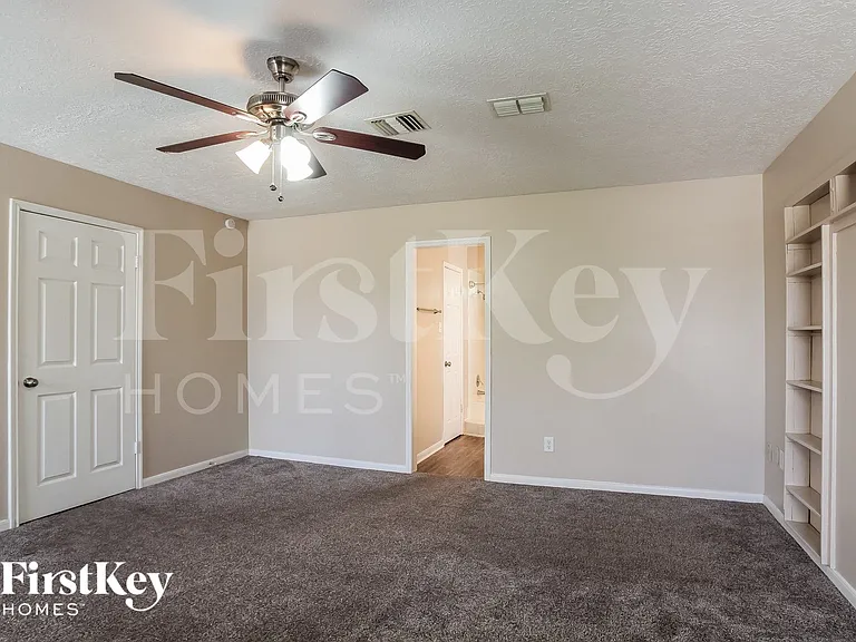 4754 Hickory Downs Dr — Photo 8
